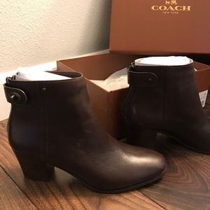 New!! COACH Windsor Soft Shine Calf boots, 9M